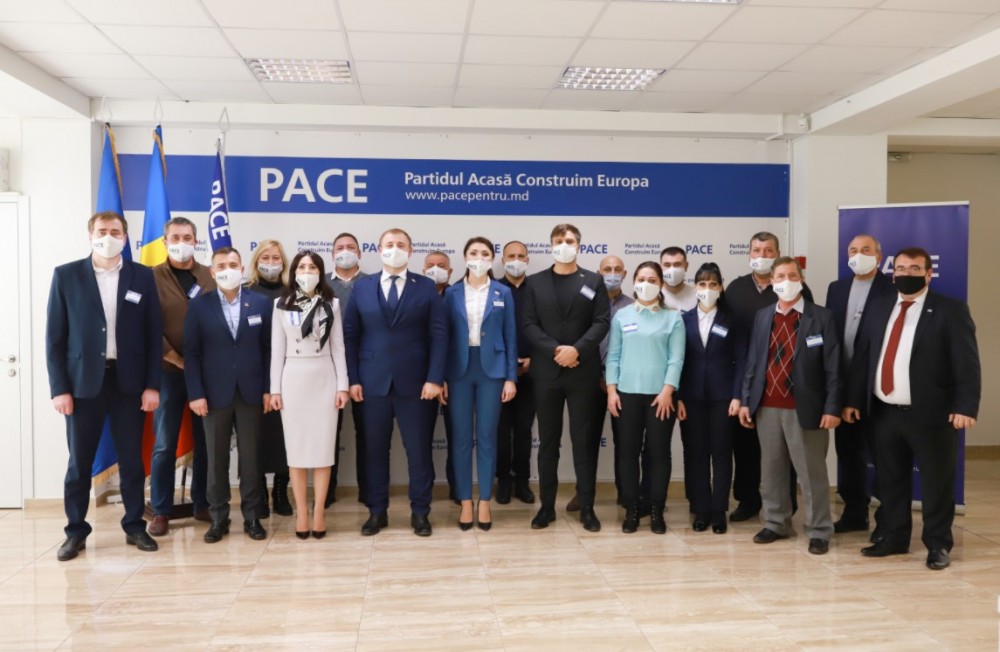 Oamenii de afaceri condamnă incompetența guvernării și aderă la PACE pentru a schimba lucrurile